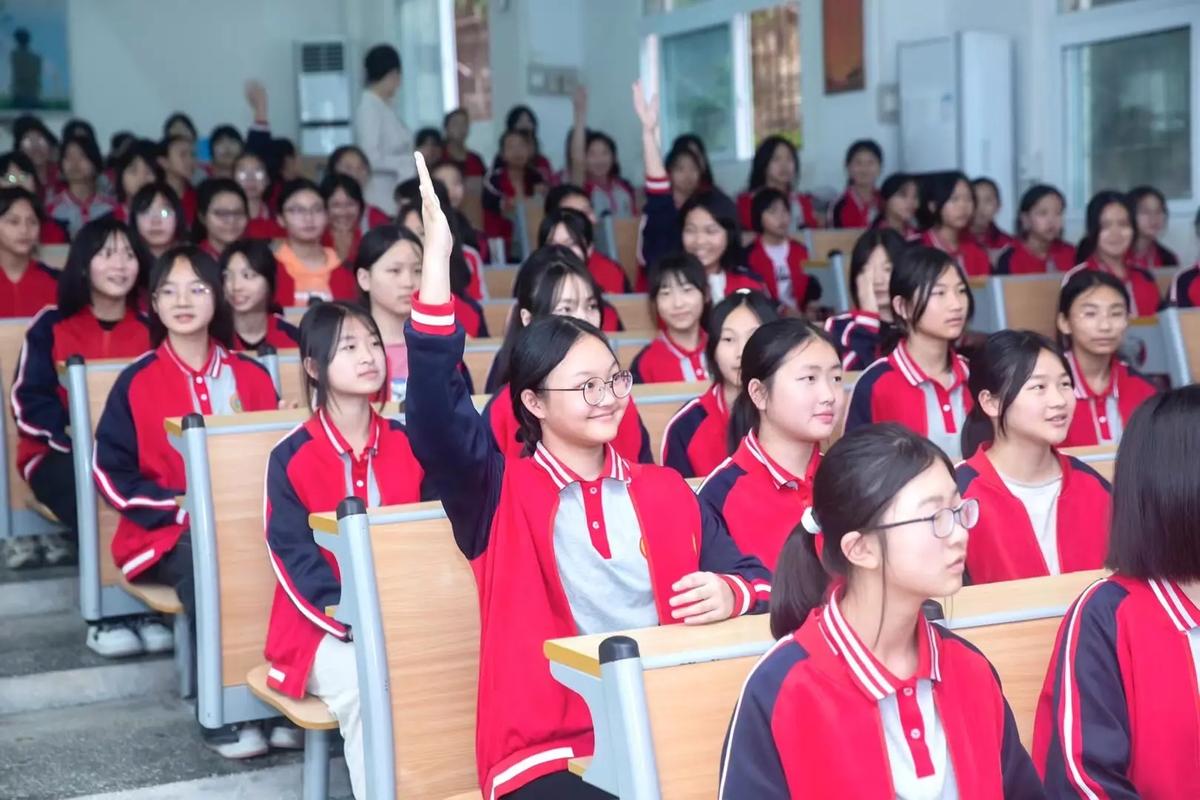 【重慶市銅梁區(qū)永嘉中學禮儀培訓】第一場:初一年級女生個人禮儀