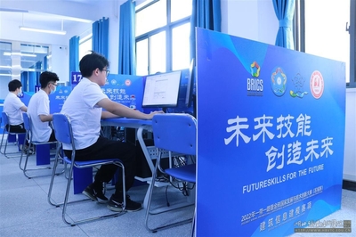 湖北職院選手在國際建模選拔賽中奪魁 展職教新風采